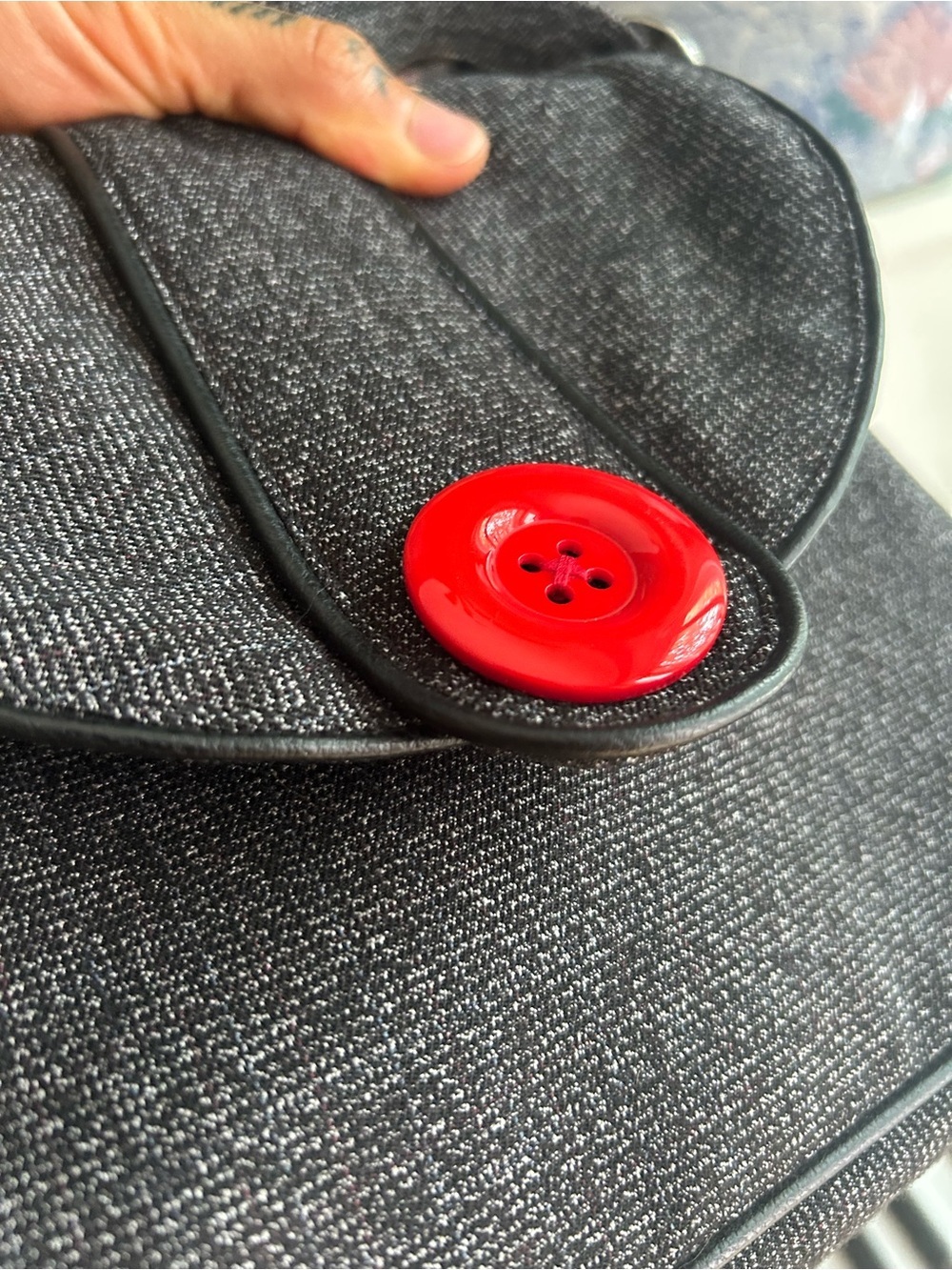 Jak’s Black Textured Crossbody Bag Red Button Retro Y2K Shoulder Purse - Picture 11 of 16